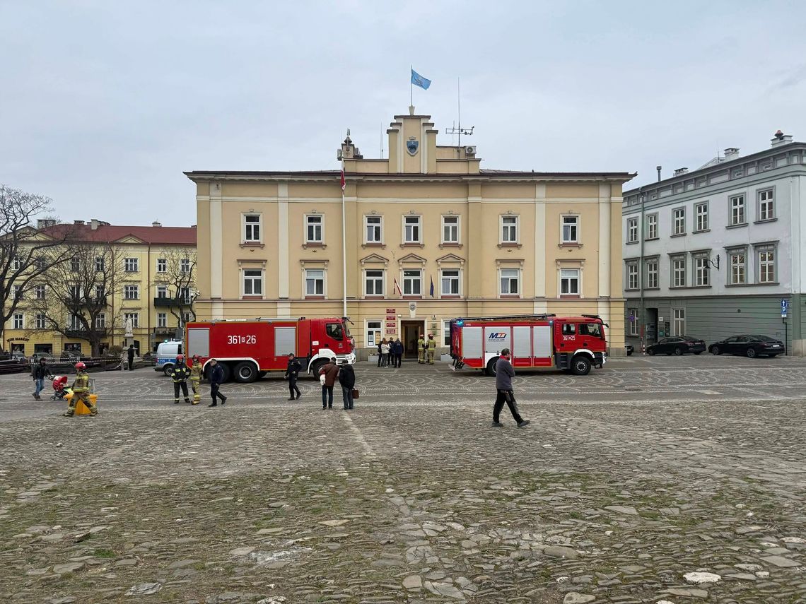 Poranna seria alarmów bombowych na Podkarpaciu