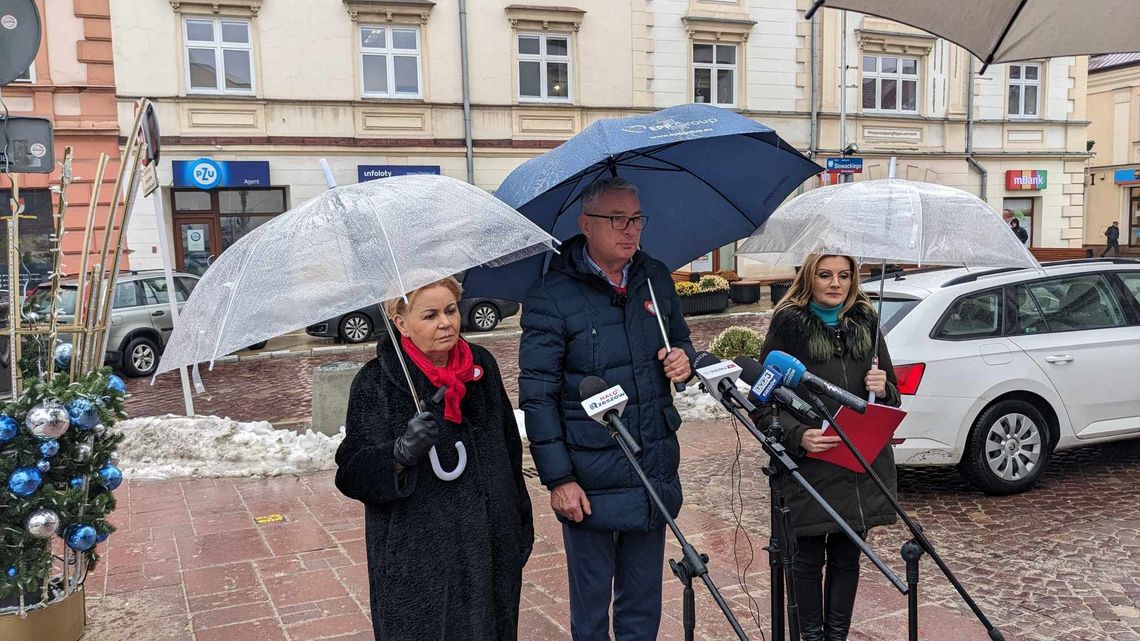 Posłowie KO o Braunie: nie jest ani Polakiem, ani patriotą, ani katolikiem