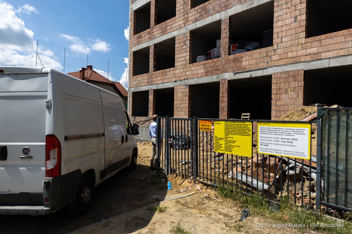 Powstaje nowa część Szkoły Podstawowej nr 21 przy ul. Miodowej w Rzeszowie