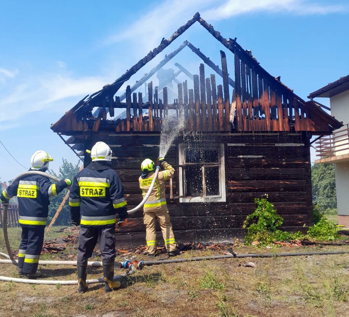 Pożar drewnianego domu na Podkarpaciu. Nie żyje starszy mężczyzna