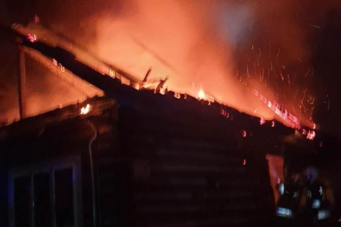 Pożar drewnianego domu w Woli Zgłobieńskiej [FOTO] 