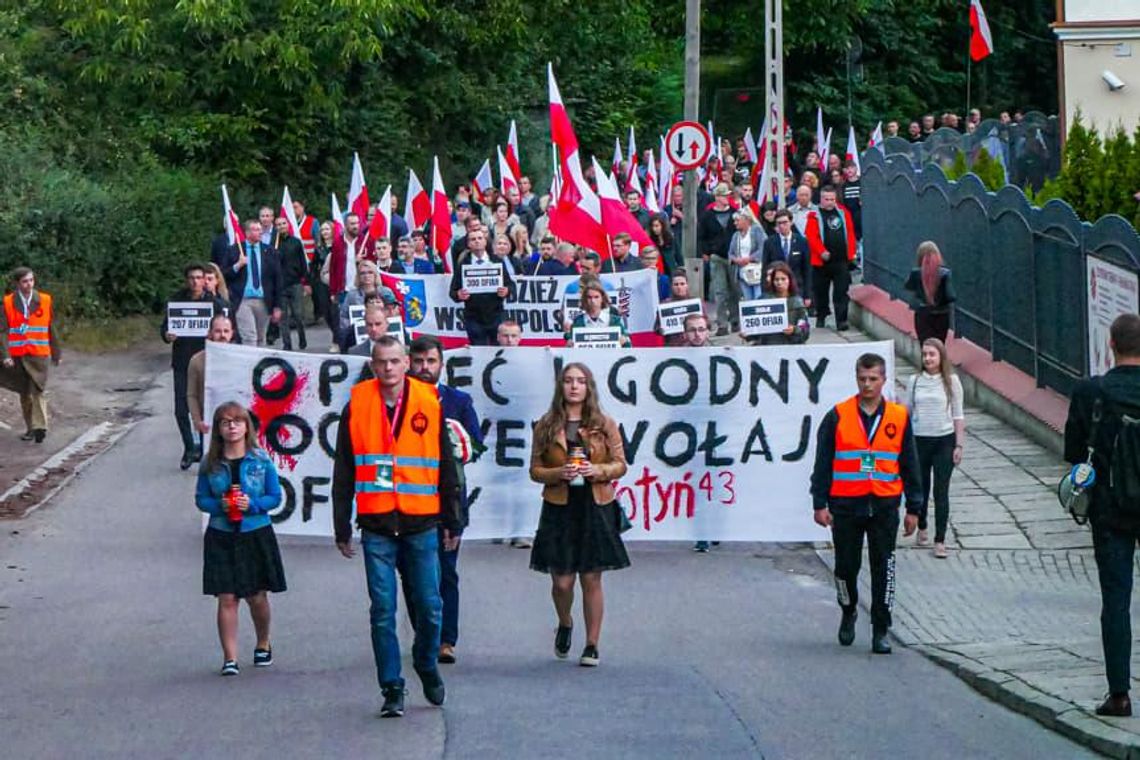 Przemarsz Pamięci Ofiar Rzezi Wołyńskiej przeszedł ulicami Przemyśla