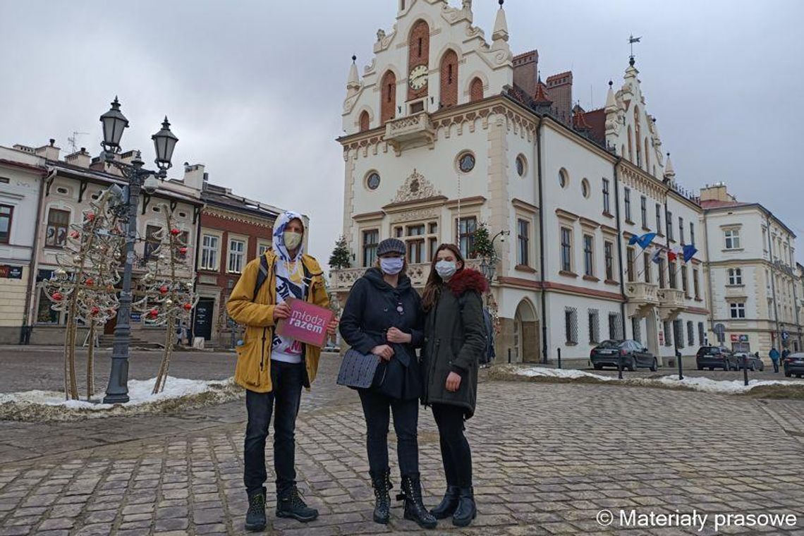 "Psycholog w każdej szkole". Podkarpacka Lewica zaczęła zbiórkę podpisów pod projektem ustawy 