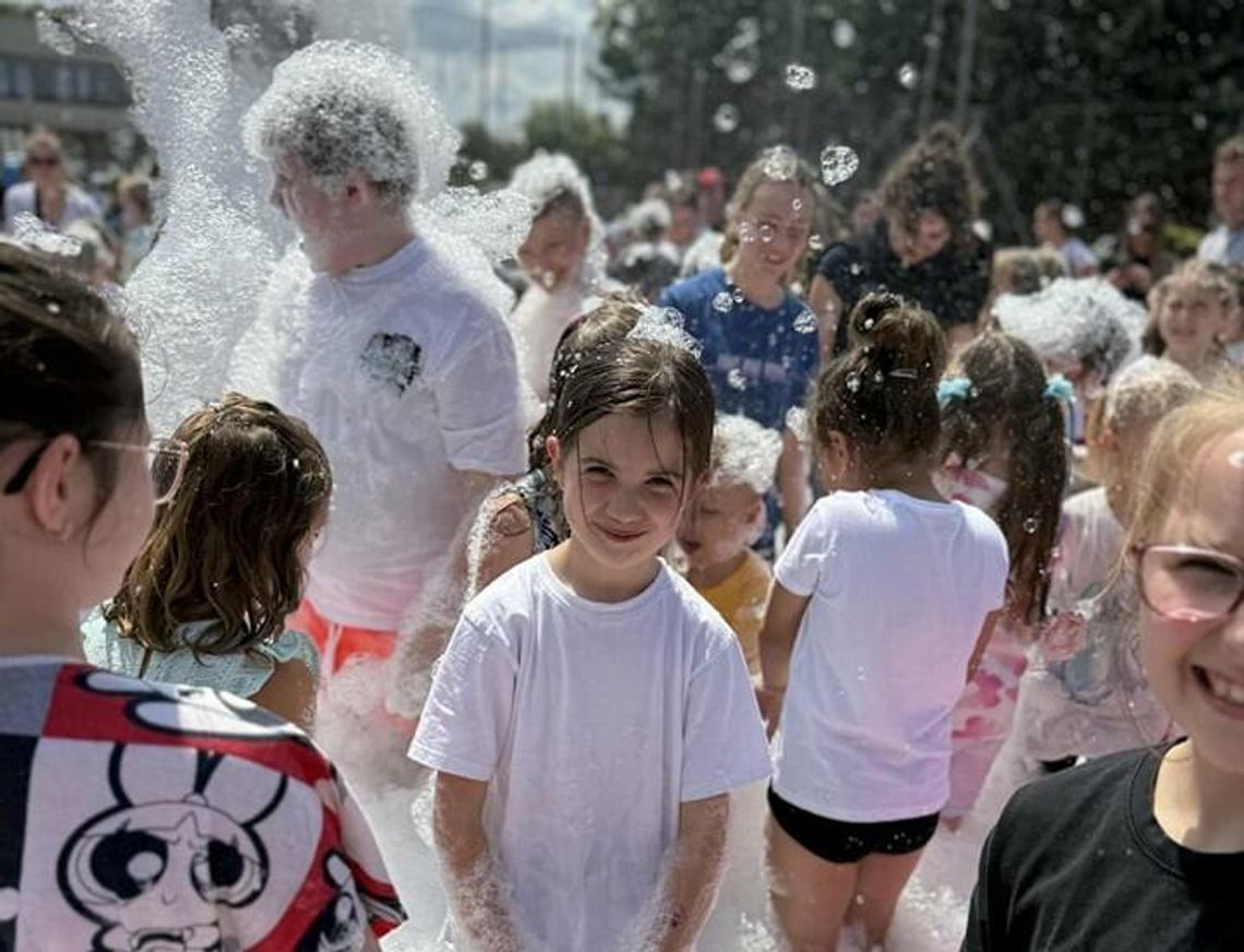 Rodzinny Piknik w Krasnem pełen radości i wspólnej zabawy