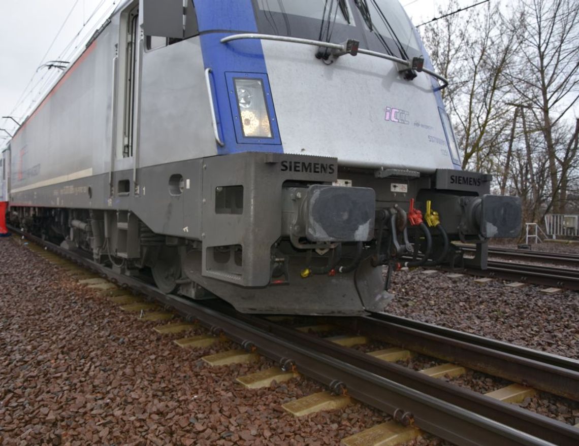 Rzeszów. Dramat na torach. Mężczyzna rzucił się pod pociąg