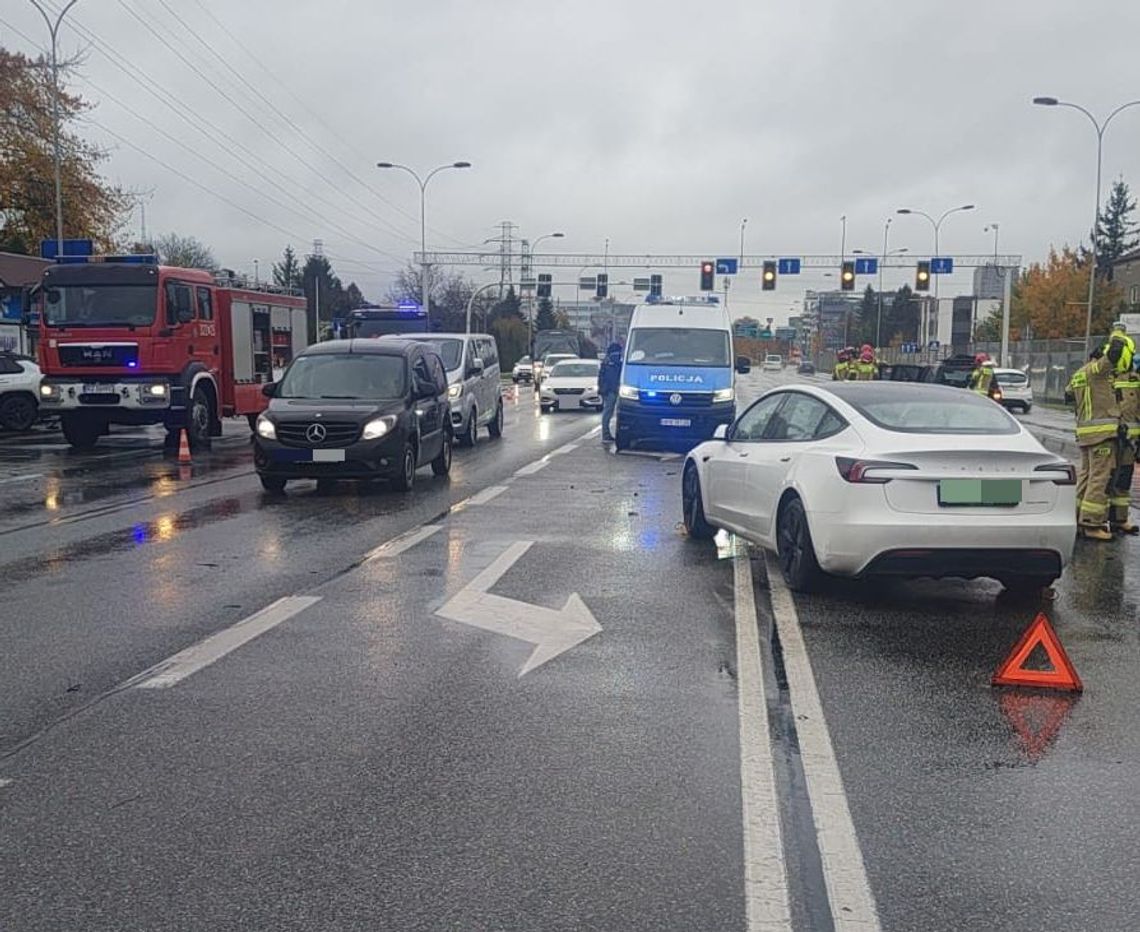 Rzeszów: pijany kierowca spowodował karambol na al. Sikorskiego. Są ustalenia policji