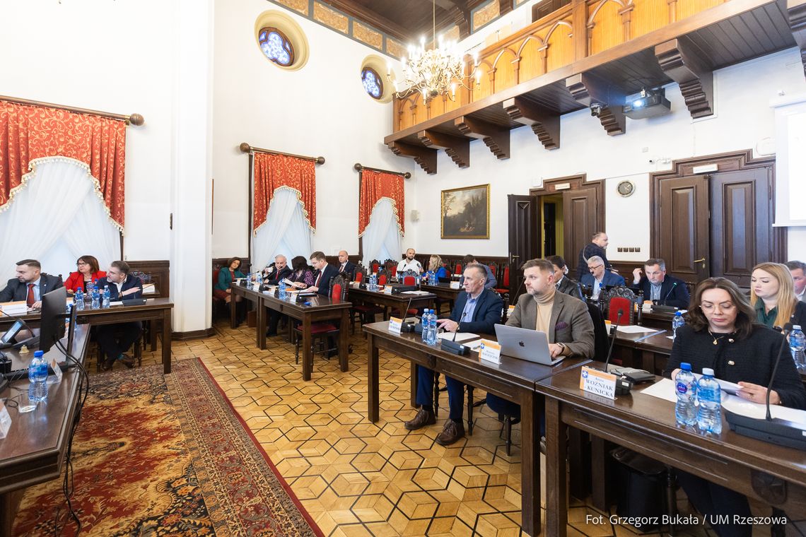 Pat w sprawie budżetu w Rzeszowie. Miastu grozi paraliż finansowy Pat w sprawie budżetu w Rzeszowie. Miastu grozi paraliż finansowy