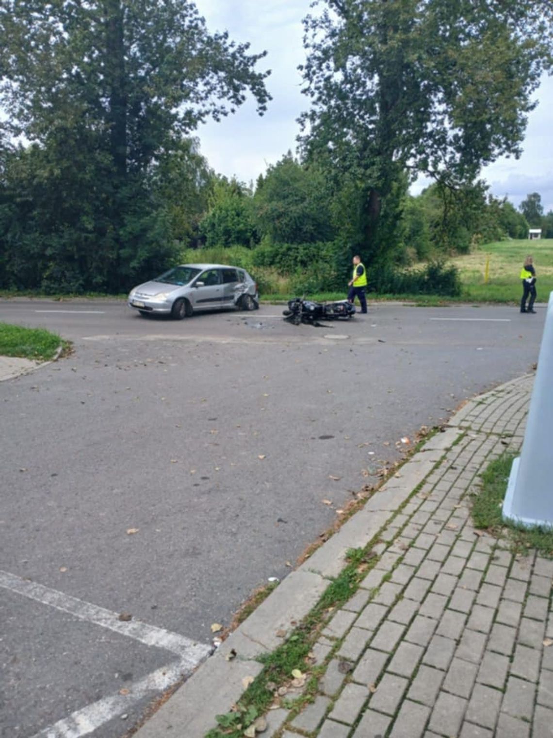 Rzeszów: Wypadek z udziałem samochodu i motocykla