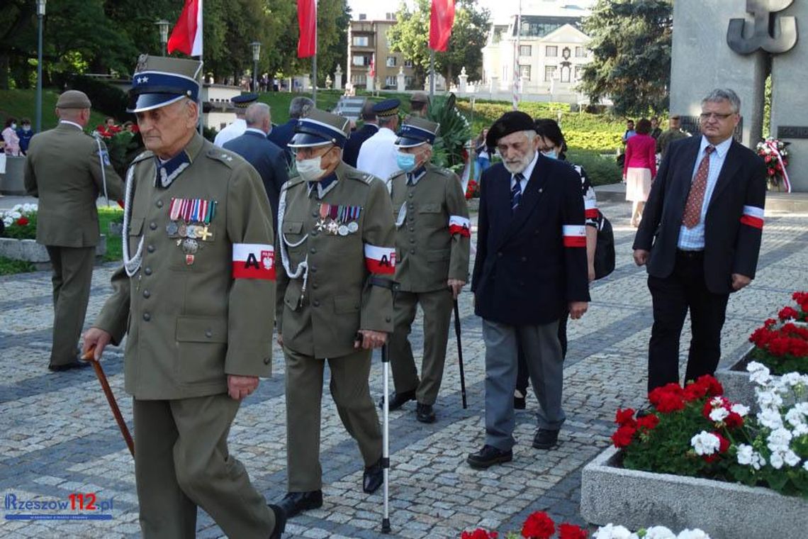 Rzeszowianie pamiętają o Powstaniu Warszawskim [FOTO]