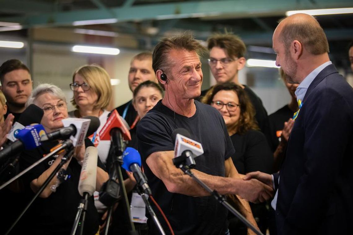 Sean Penn w Rzeszowie. Miasto popisało umowę o współpracy