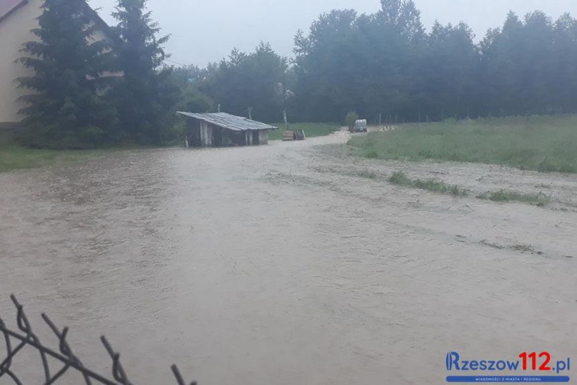 Służby w Rzeszowie sprawdzą rowy i przepusty przed powodziami