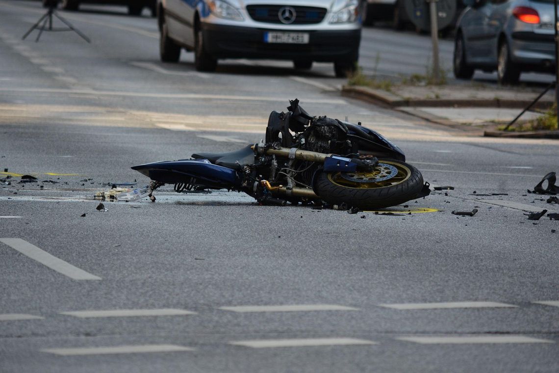 Śmiertelny wypadek z udziałem 25-letniego motocyklisty