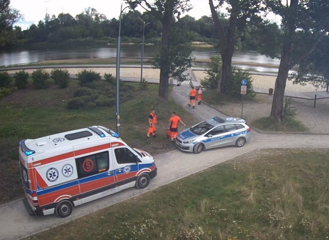 Spacer środkiem Sanu mógł zakończyć się tragedią. Policjanci uratowali dwoje 11-latków