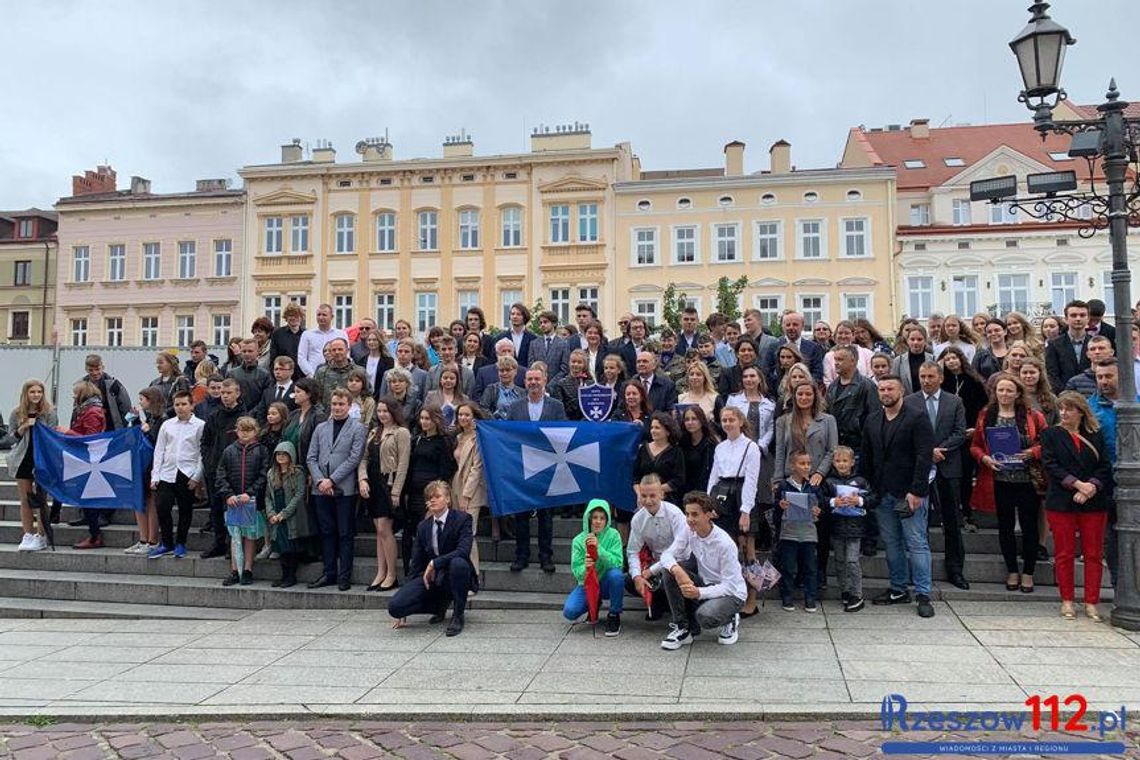 Spontaniczne spotkanie prezydenta Rzeszowa z uczniami [FOTO]