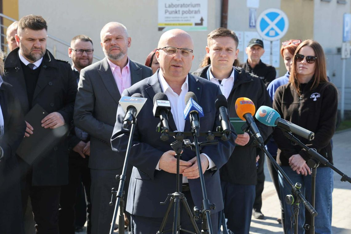 Spór o pracownię RTG w Sędziszowie Małopolskim. Padają zarzuty o zwolnienia i likwidację