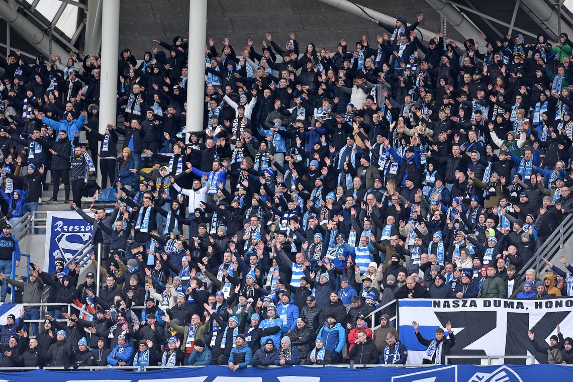 Stal Rzeszów – cele na sezon 2025/2026, zmiany kadrowe i terminarz