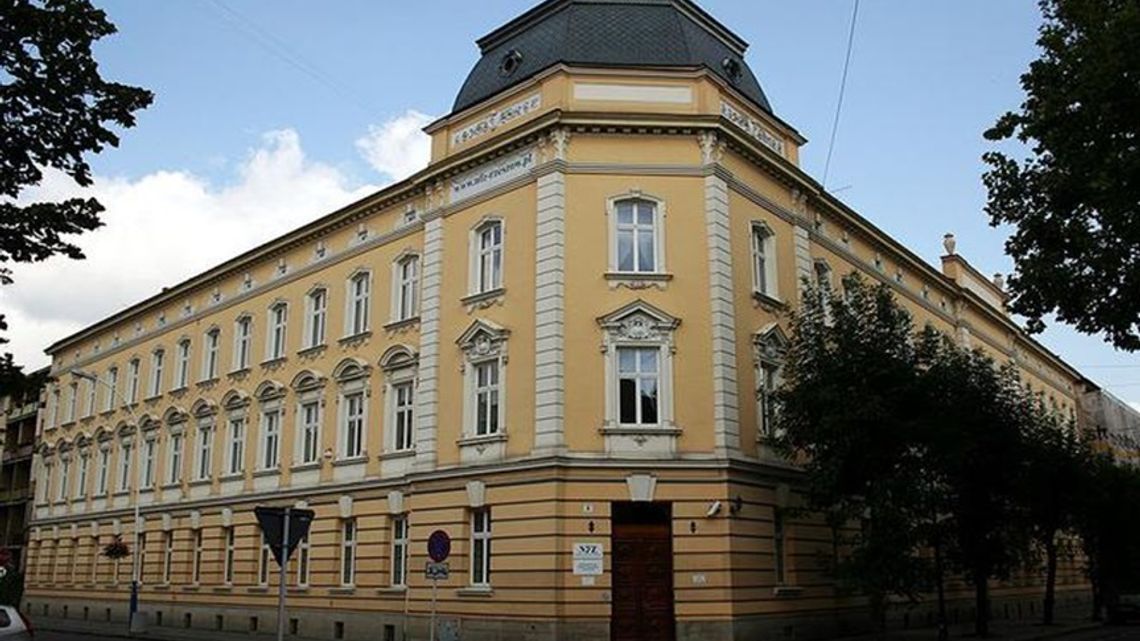 Starostowie i dyrektorzy szpitali powiatowych czekają na ruch NFZ Starostowie i dyrektorzy szpitali powiatowych czekają na ruch NFZ