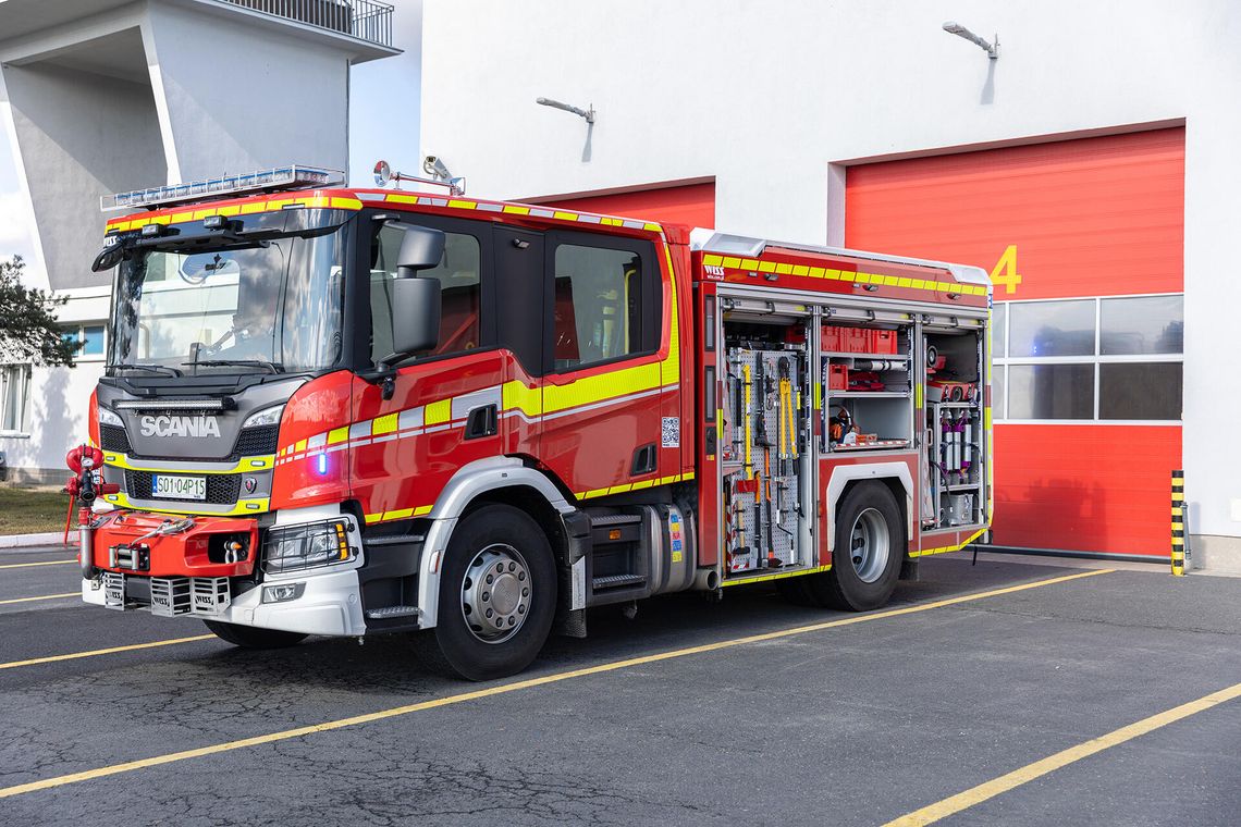 Strażacy na lotnisku w Jasionce mają do dyspozycji nowy wóz