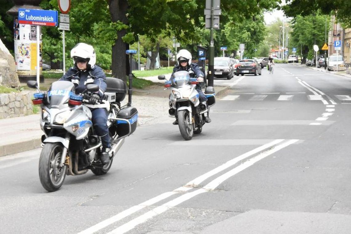 Szaleńcza jazda motocyklistów w Rzeszowie. Stracili prawo jazdy