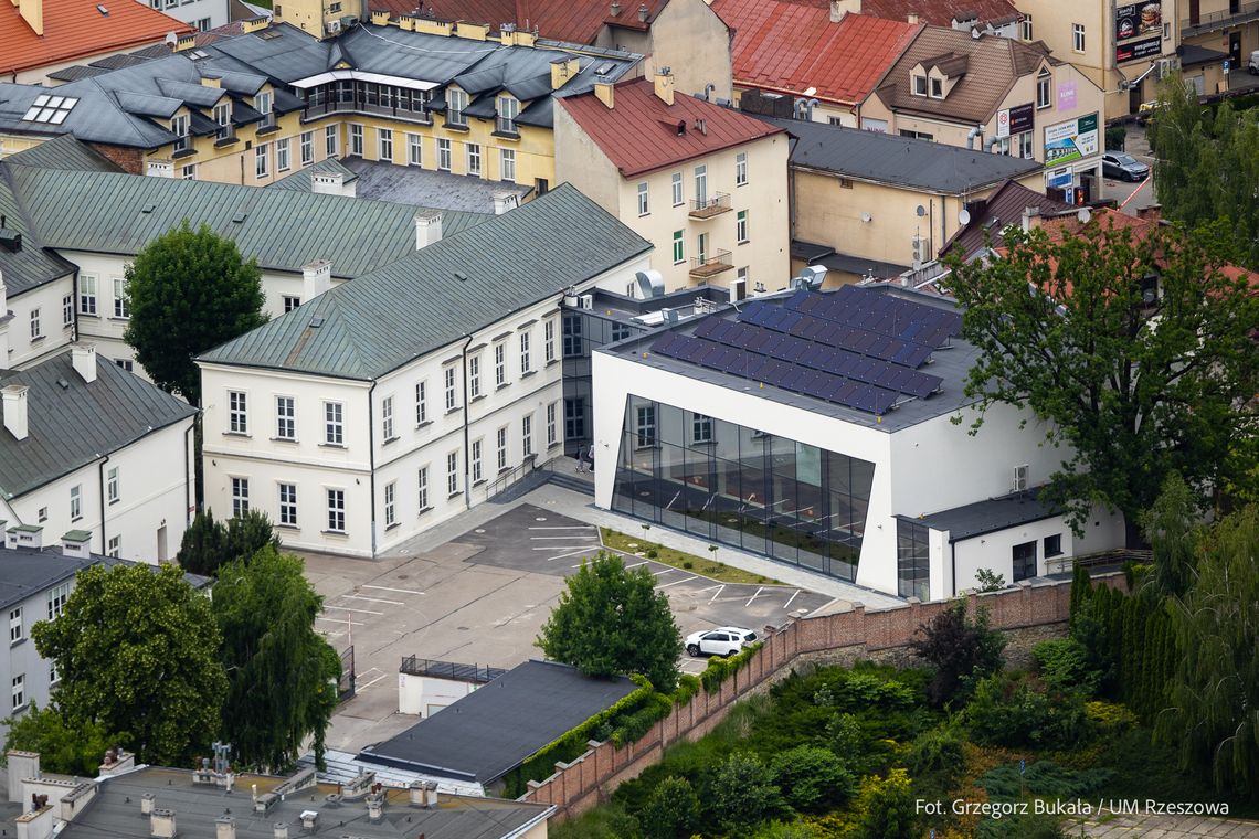 Szkoły z XXI wieku. Rzeszów wydał miliony na rozbudowę placówek. Na liście m.in. I LO, III LO i „Elektronik” Szkoły z XXI wieku. Rzeszów wydał miliony na rozbudowę placówek. Na liście m.in. I LO, III LO i „Elektronik”