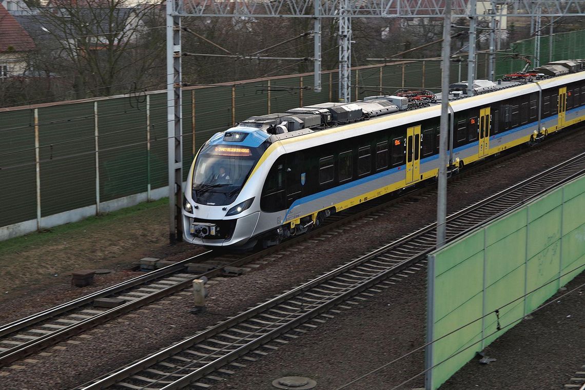 Szynobus potrącił mężczyznę! Poszkodowany leżał na torach