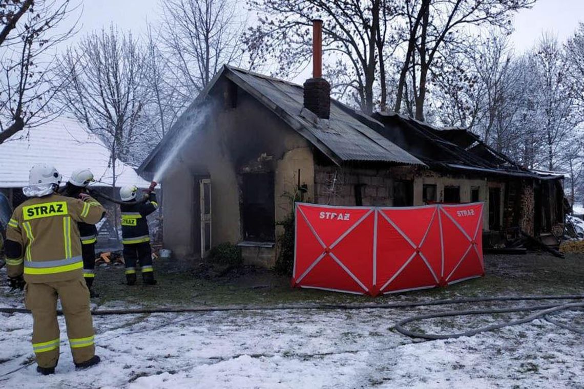 Tragiczny pożar budynku gospodarczego w Dachnowie. Nie żyje mężczyzna