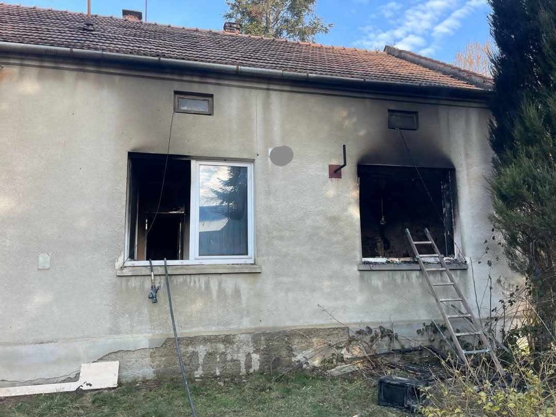 Tragiczny pożar domu w Pilźnie. Jedna osoba nie żyje