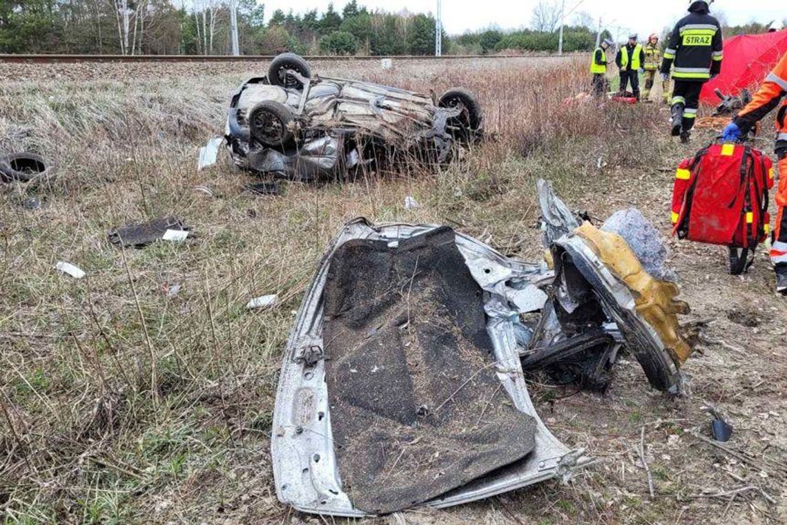 Tragiczny wypadek na Podkarpaciu. Zderzenie szynobusa  z samochodem