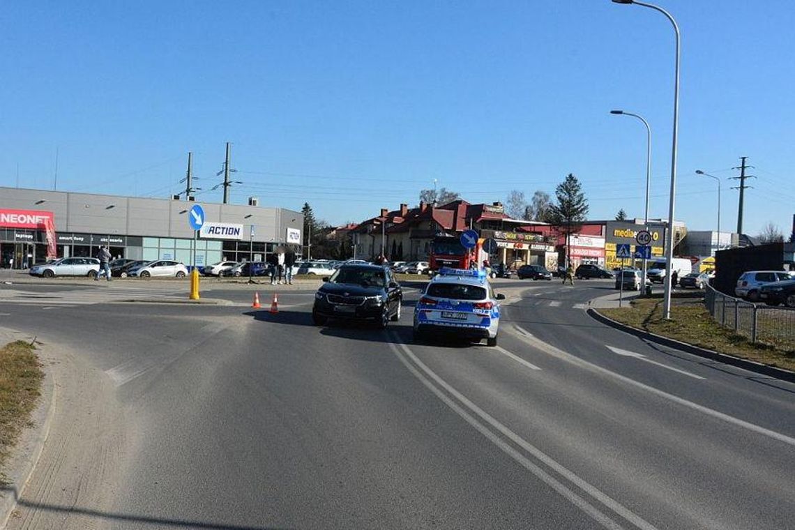 Tragiczny wypadek na przejściu. Samochód potrącił kobietę