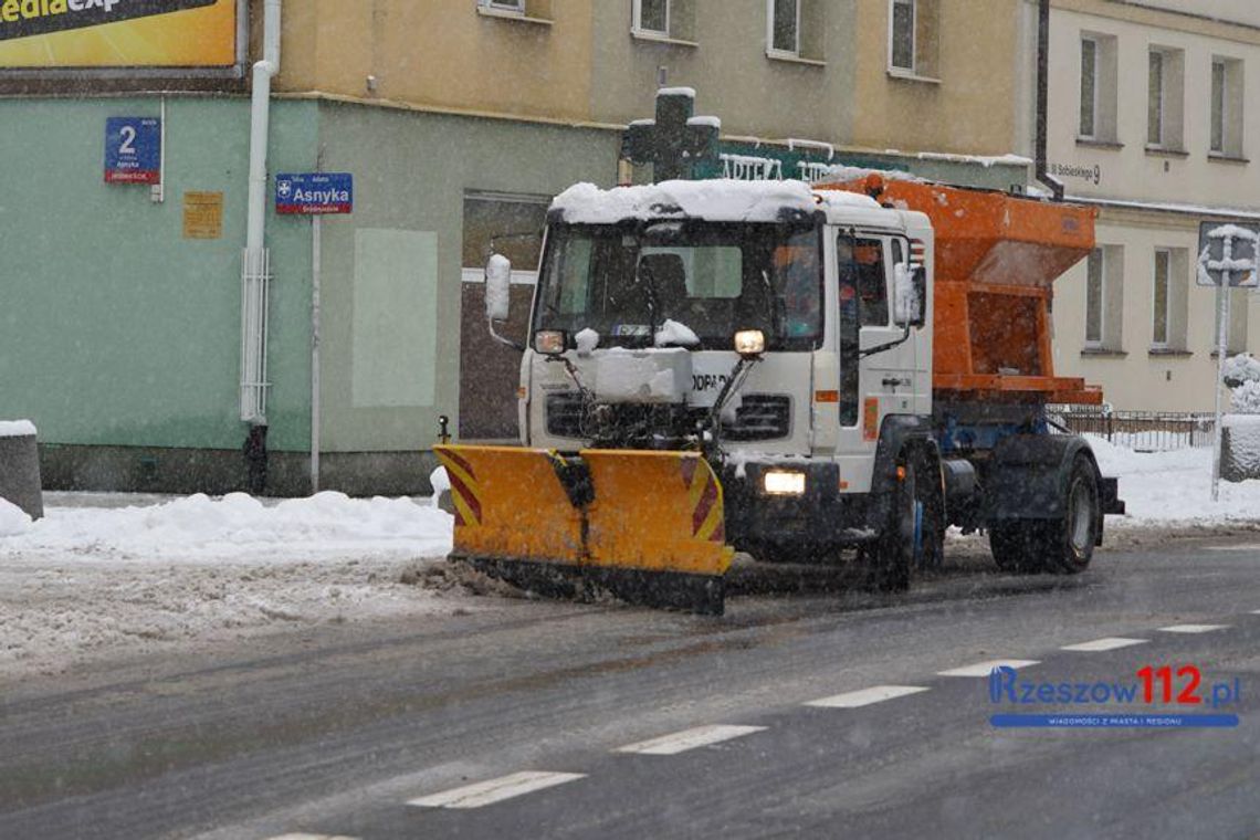  Trudne warunki na drogach Rzeszowa i okolicznych gmin