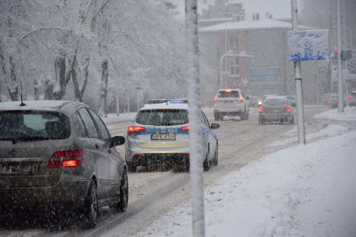 Trudne warunki na Podkarpackich drogach. Są kolizje i wypadki