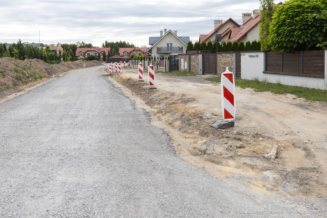 Trwa przebudowa ulicy Parkowej na Miłocinie