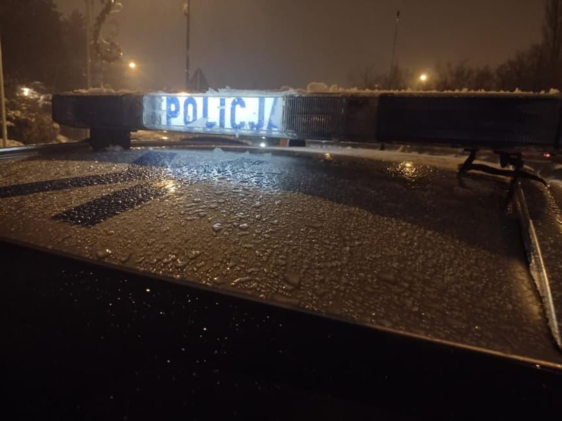 Uciekał przed policją, bo był pijany i nie miał prawa jazdy!