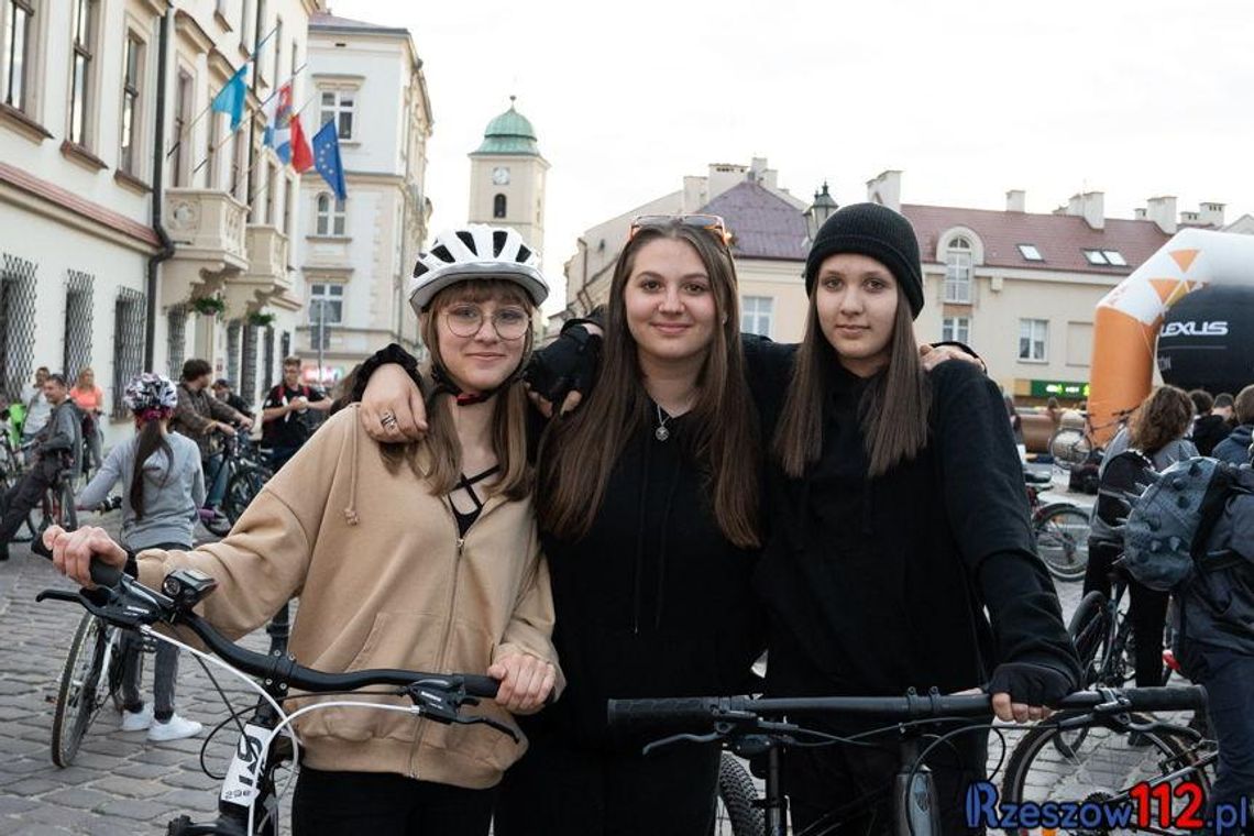 Ulicami Rzeszowa przejechała Festiwalowa Parada Rowerowa