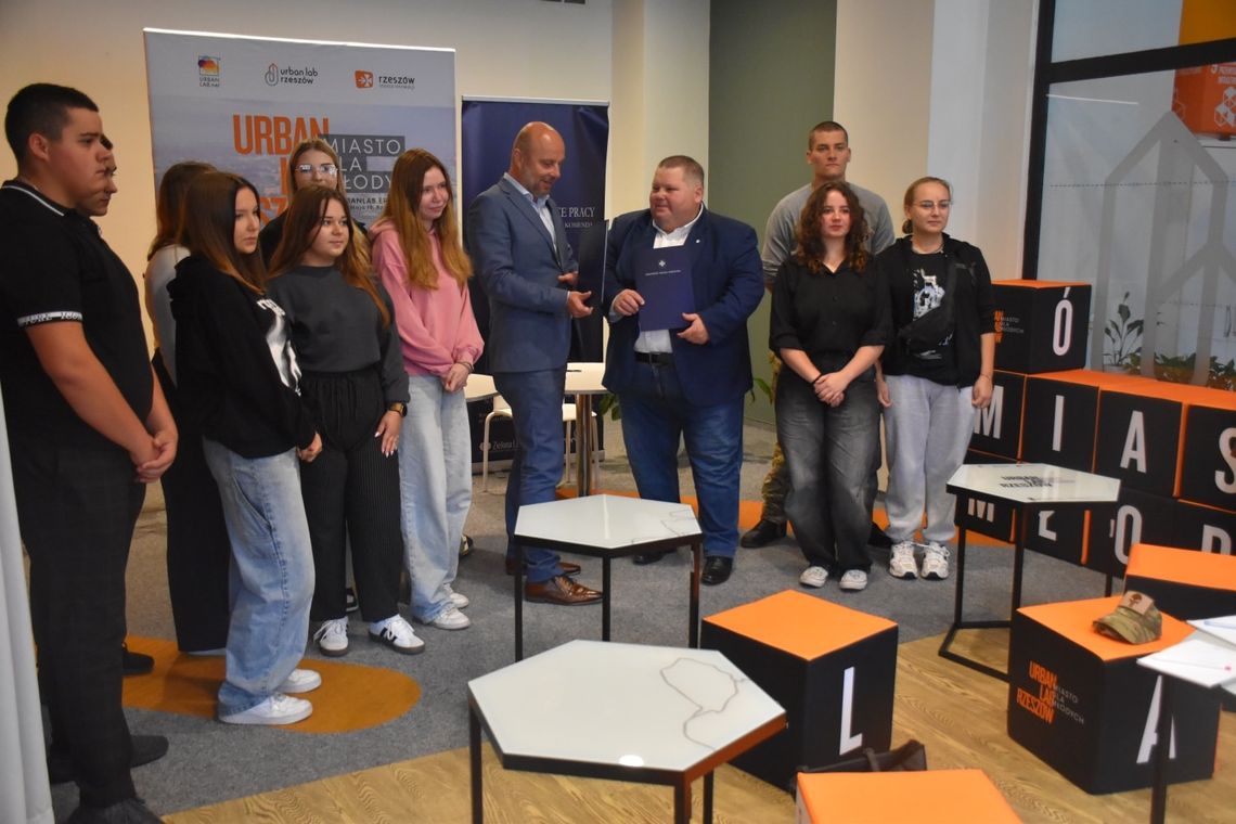 Urban Lab i OHP razem dla młodzieży. Nowa współpraca w Rzeszowie