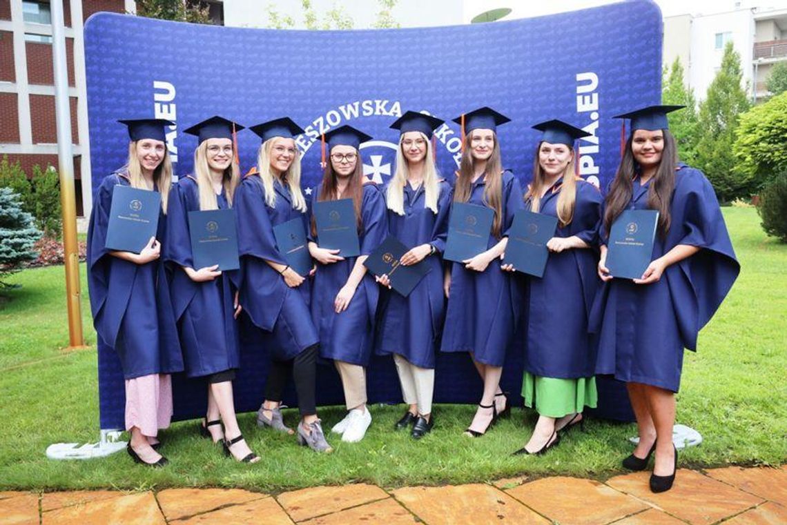 Uroczysta Graduacja absolwentów studiów w WSPiA [FOTO]