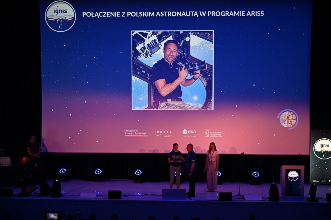 Uznański-Wiśniewski podczas łączenia z Ziemią: na orbitę wziąłem obrączkę żony