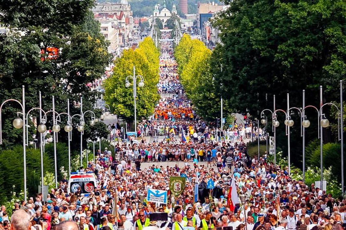 W Kościele katolickim 15 sierpnia uroczystość Wniebowzięcia Najświętszej Maryi Panny