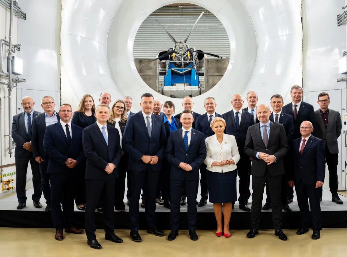 W Rzeszowie ogłoszono powołanie Rady Przemysłu Lotniczego. Branża czeka na nowe inwestycje W Rzeszowie ogłoszono powołanie Rady Przemysłu Lotniczego. Branża czeka na nowe inwestycje