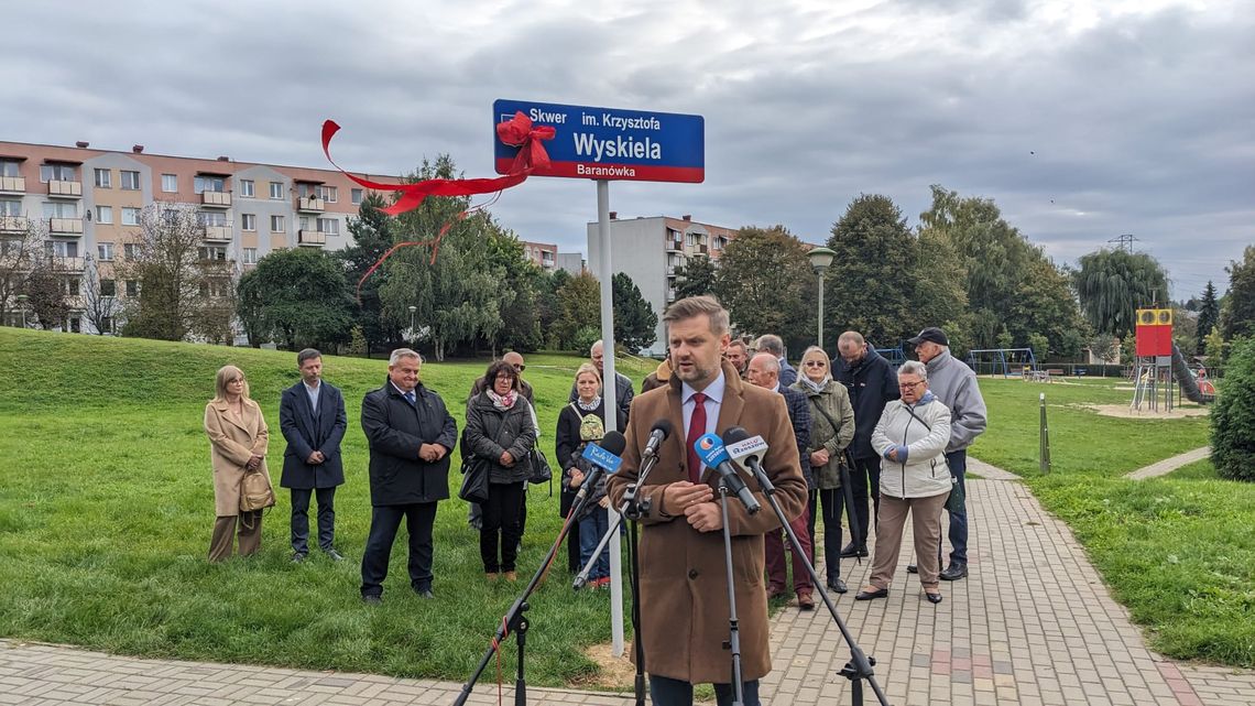 W Rzeszowie upamiętniono wybitnego pilota – Krzysztofa Wyskiela