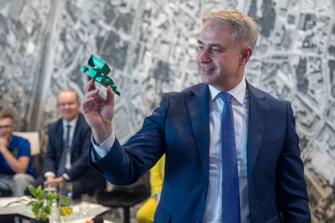 Wicepremier Gawkowski w Rzeszowie: cyfryzacja, bezpieczeństwo i polityczny bilans przed wyborami Wicepremier Gawkowski w Rzeszowie: cyfryzacja, bezpieczeństwo i polityczny bilans przed wyborami