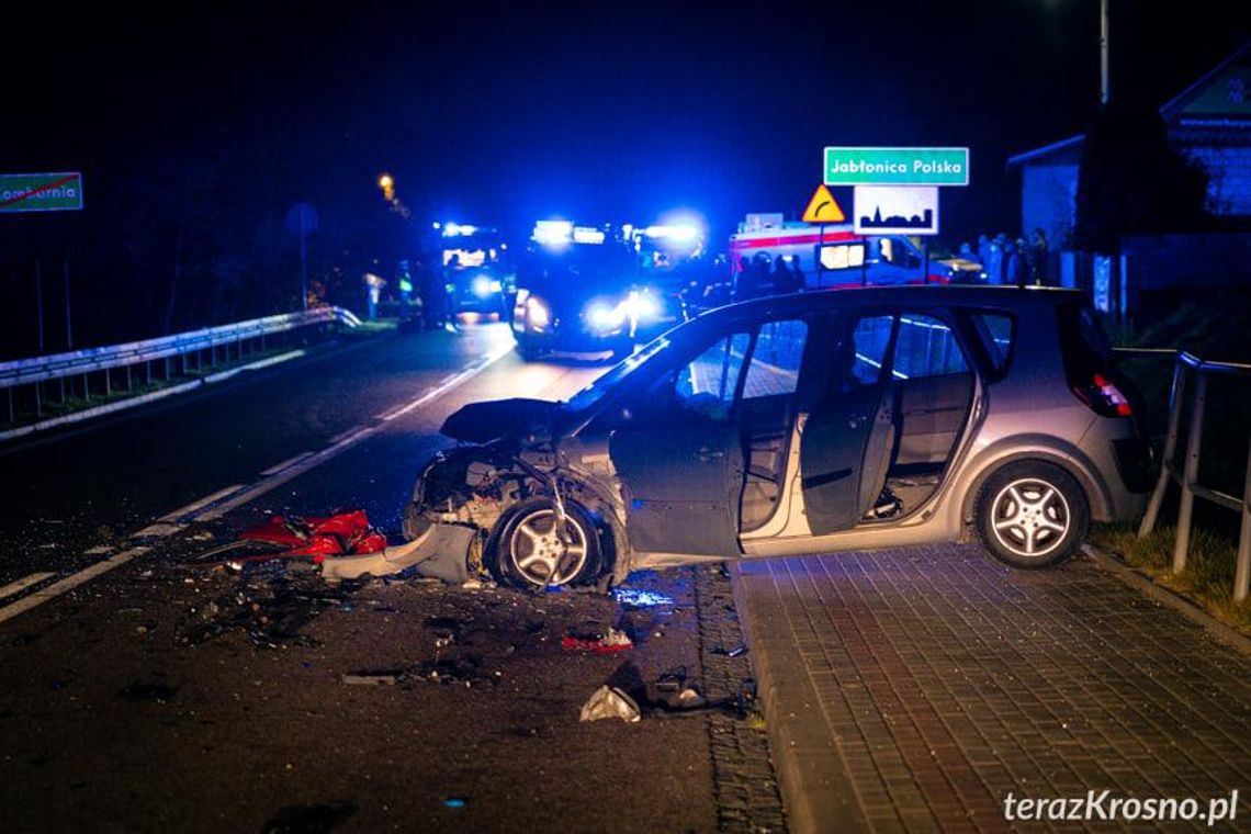 Wypadek na DK19. Zderzenie trzech pojazdów