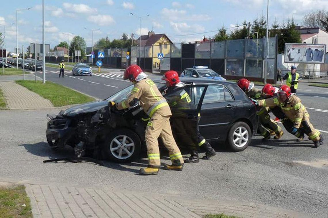 Wypadek na ul. Krakowskiej w Rzeszowie. Zderzenie dwóch aut