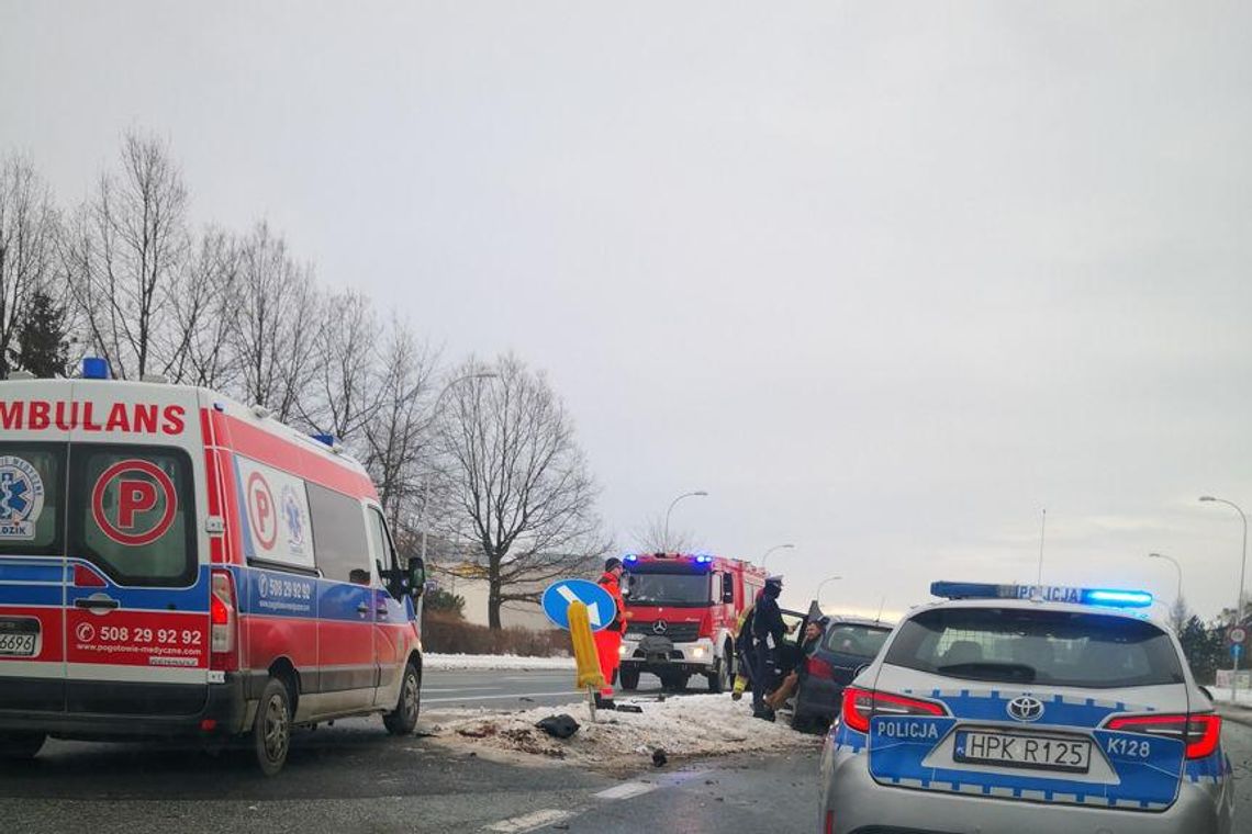 Wypadek na ul. Krakowskiej. Zderzenie dwóch samochodów