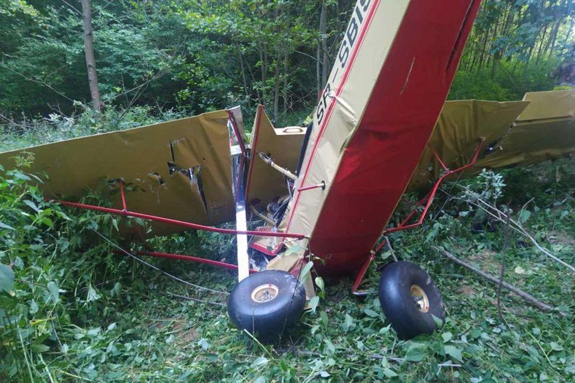 Wypadek samolotu w Starej Wsi. Nie żyje pilot z powiatu rzeszowskiego [FOTO]