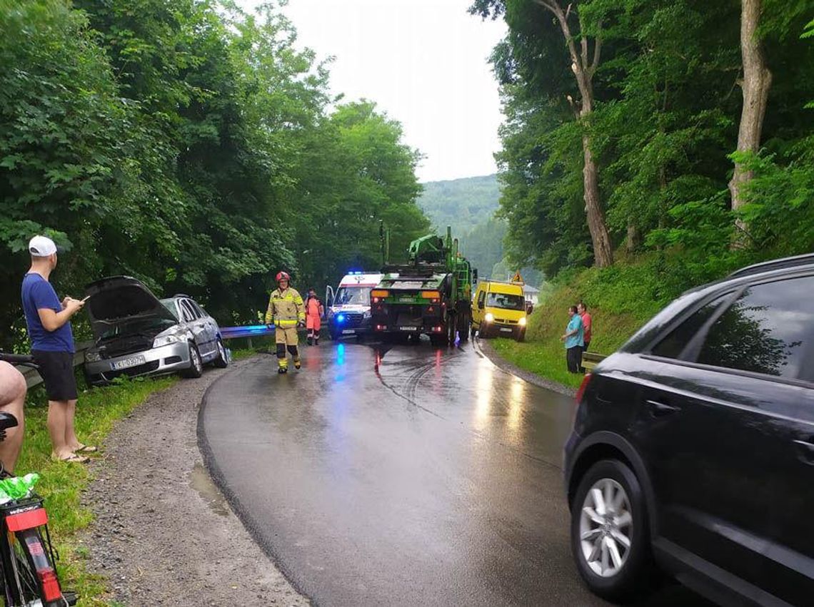 Wypadek w Dąbrówce Starzeńskiej. Ranna została jedna osoba