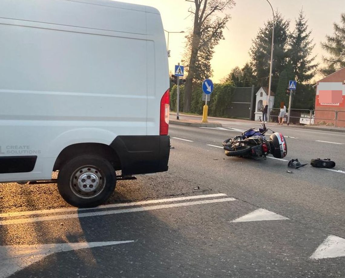 Wypadek w Rzeszowie. Motocyklista ranny w zderzeniu z samochodem dostawczym