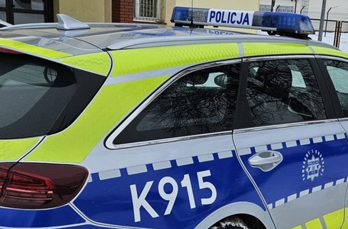 Zadzwonił po policję, bo „kłócił się z bratem”. Brata nie było, dym był wszędzie