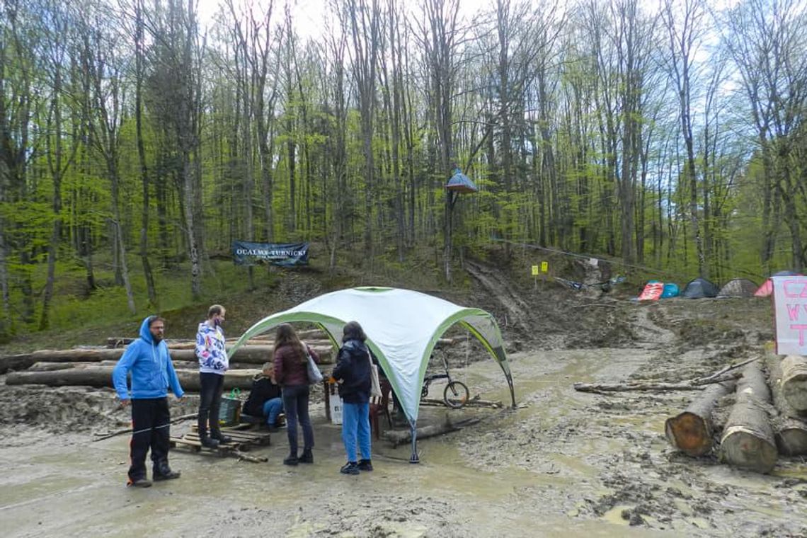 Zbiórka żywności dla aktywistów broniących terenu Turnickiego Parku Narodowego Projektowanego