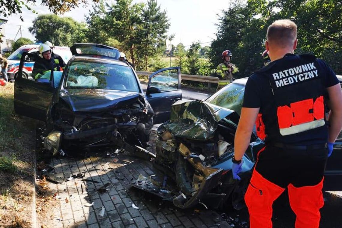 Zderzenie dwóch samochodów w Przeworsku. Dzieci wśród poszkodowanych